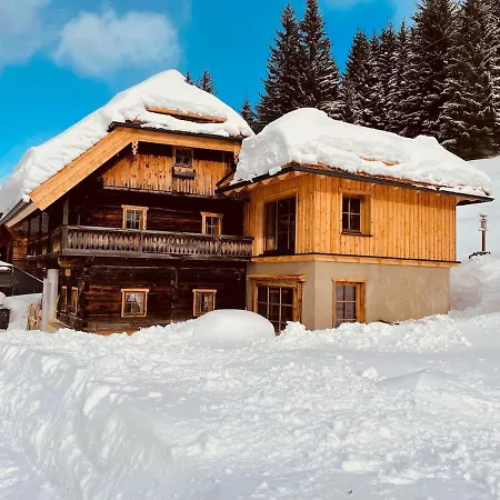 Seppkeusche - Historisches Mit Zirbensauna Und Hotpot 木屋 Turracher Hohe