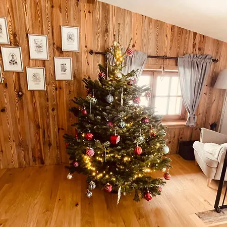 Chalet Seppkeusche - Historisches Mit Zirbensauna Und Hotpot