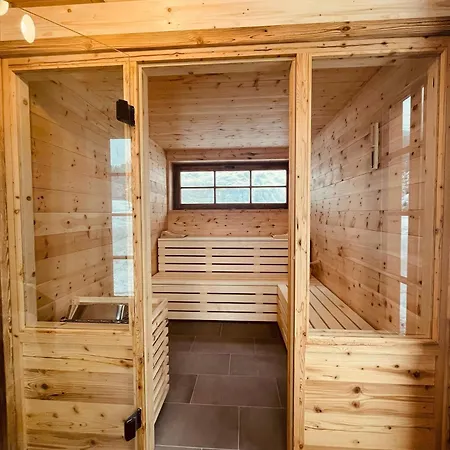 Alpesi faház Seppkeusche - Historisches Mit Zirbensauna Und Hotpot Turracher Höhe