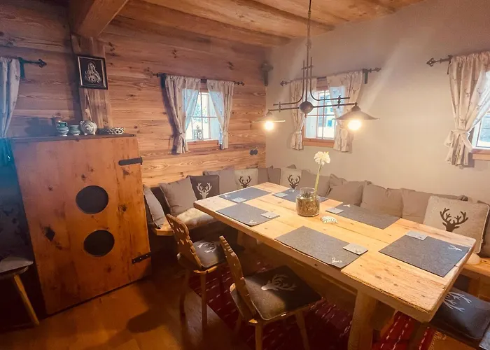 Seppkeusche - Historisches Mit Zirbensauna Und Hotpot בקתה Turracher Hohe